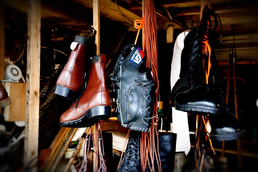 풍물시장 군화와 글로브